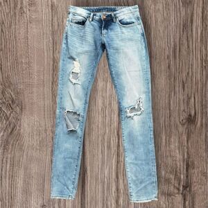 Stylish Pre-Owned BLANKNYC Ripped Skinny Jeans Size 25 Trendy Distressed Denim